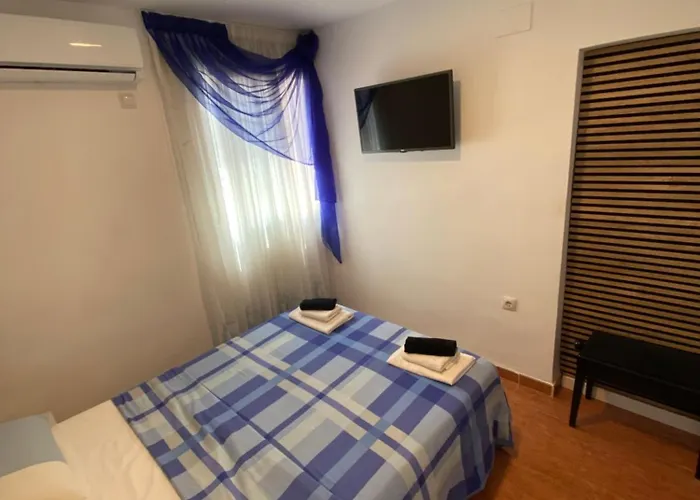 Habitaciones Con Bano Y Cocina Privada